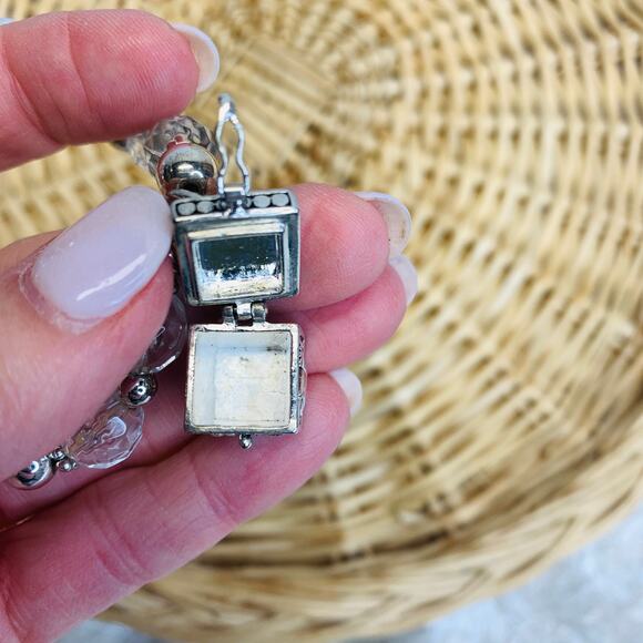 Silver Prayer Box Bracelet Clear Glass Beads - Picture 3 of 3